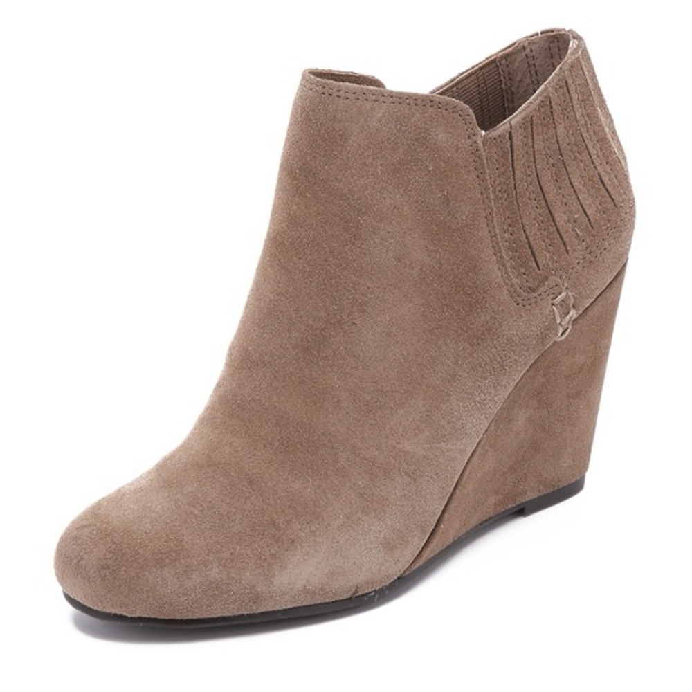 Dolce Vita Gwynn Suede Bootie Taupe Size 8